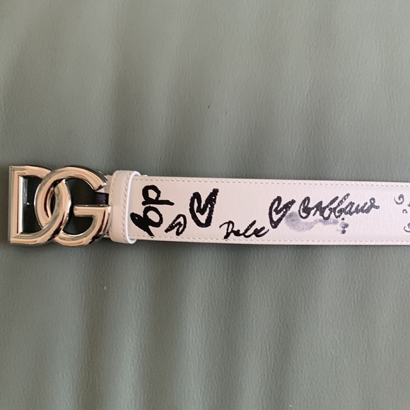 Dolce&Gabbana DG Logo Buckle Graffiti Leather Belt - Picture 7 of 12